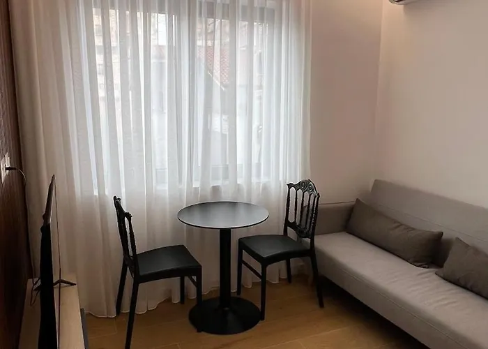 Tirana Central Apartments Apartmán *